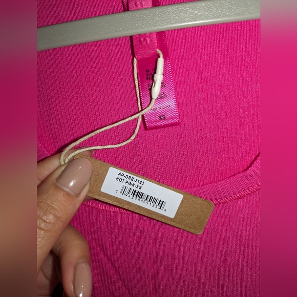 2. NWT SKIMS RIBBED SOFT LOUNGE MINI DRESS IN HOT PINK SIZE XS - Picture 4 of 5